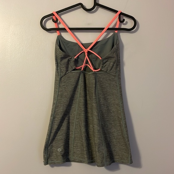 LULULEMON Dancing Warrior Tank Heathered Slate Gray and Grapefruit size 4 - Picture 9 of 15